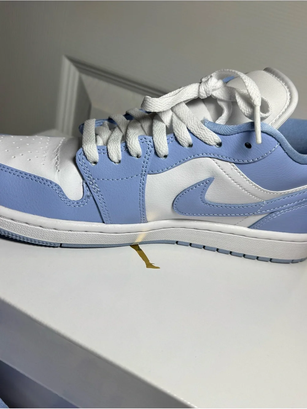 Nike Low Top Sneakers - White & Light Blue - Air Jordan 1 Low